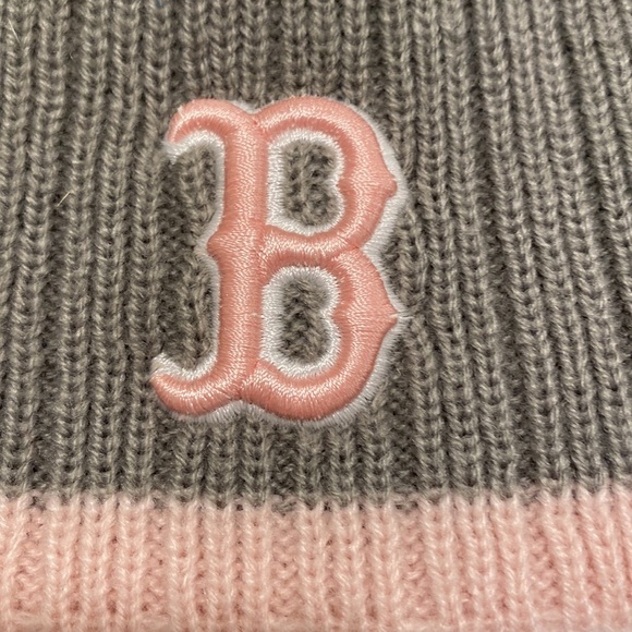 Women’s Boston Red Sox hat BASEBALL SEASON IS HERE! - Picture 3 of 5